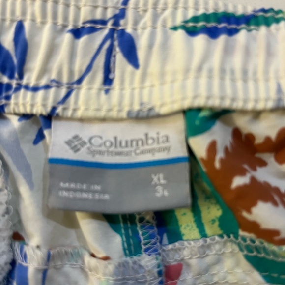 Columbia Shorts XL - Picture 4 of 4